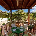 073 Villa *