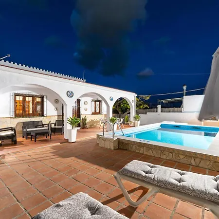 073 Villa Nerja